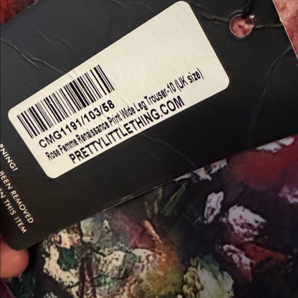 PrettyLittleThing Renaissance Pants - Picture 2 of 6